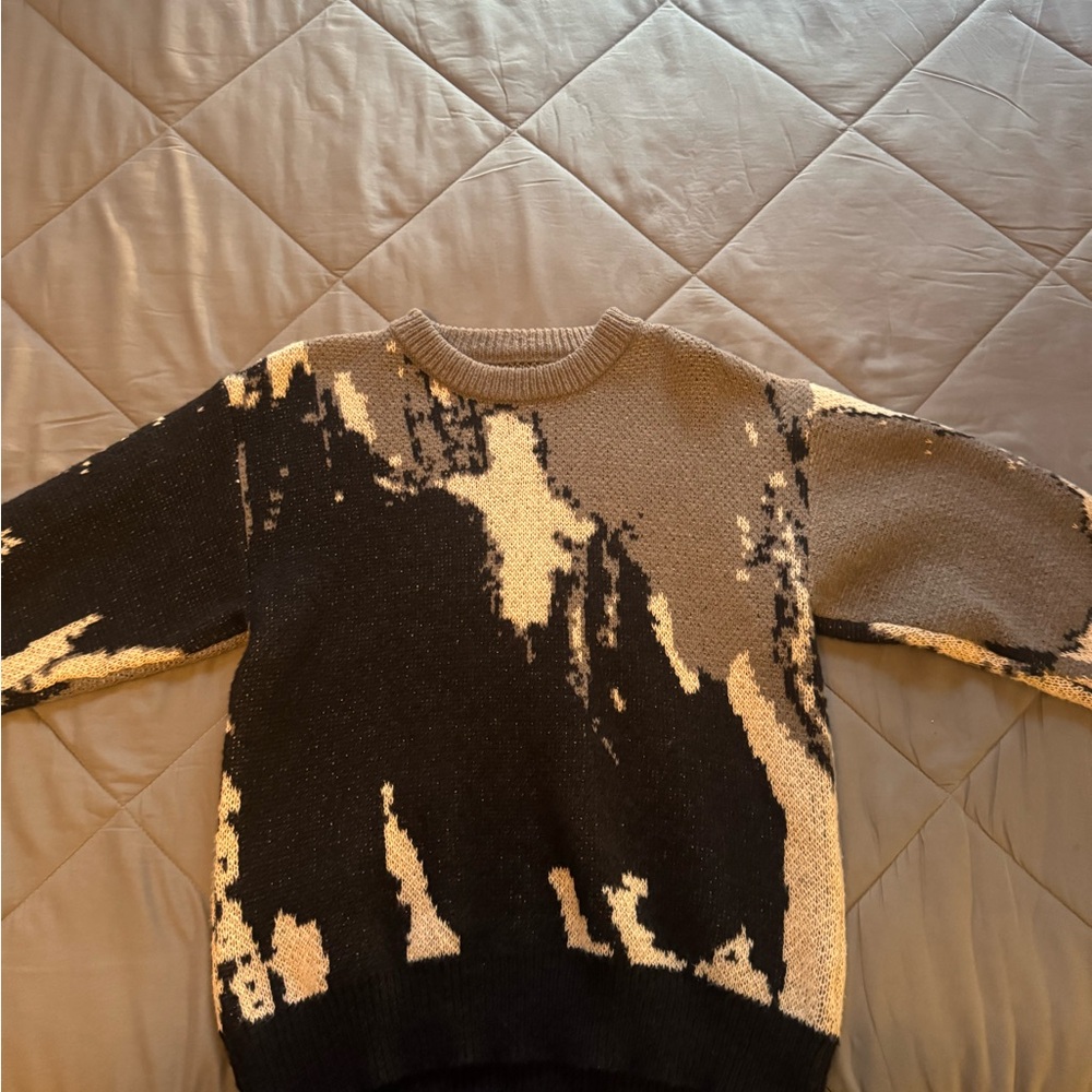 Men's Black and Tan Sweater